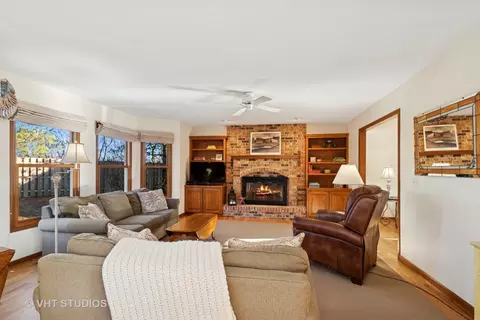 4950 Red Pine Ave, Gurnee, IL 60031 photo 10
