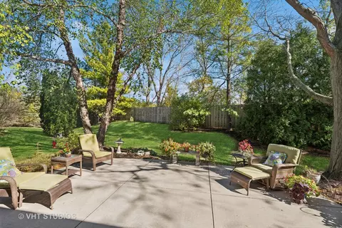 4950 Red Pine Ave, Gurnee, IL 60031 photo 6