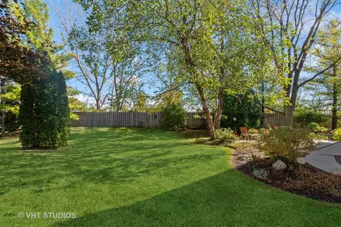 4950 Red Pine Ave, Gurnee, IL 60031 photo 4