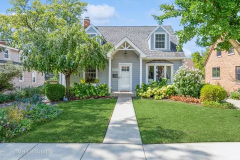 5540 Webster St, Downers Grove, IL 60516