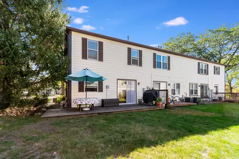 Exterior - 2456 Devonshire Ct, Aurora, IL 60502 photo 3 of 3
