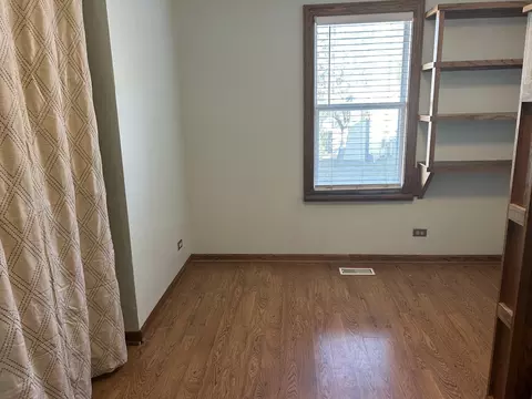 Bedroom - 2456 Devonshire Ct, Aurora, IL 60502 photo 3 of 5