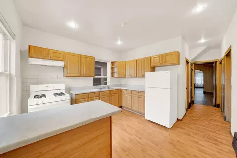 Kitchen - 6443 S Artesian Ave, Chicago, IL 60629 photo 1 of 2