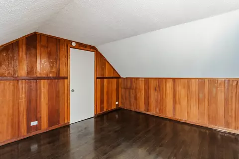 Bedroom - 4437 Elm Ave, Lyons, IL 60534 photo 5 of 9