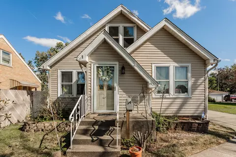 Exterior - 4437 Elm Ave, Lyons, IL 60534 photo 2 of 5