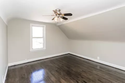 Bedroom - 4437 Elm Ave, Lyons, IL 60534 photo 6 of 9