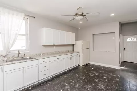 Kitchen - 4437 Elm Ave, Lyons, IL 60534 photo 3 of 3