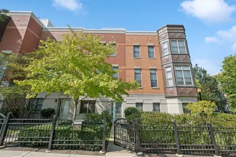 761 W 15th St, Chicago, IL 60607