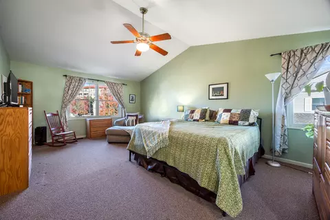 Bedroom - 125 Picardy Ln, Wheeling, IL 60090 photo 1 of 4