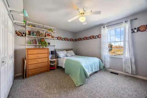 Bedroom - 125 Picardy Ln, Wheeling, IL 60090 photo 4 of 4