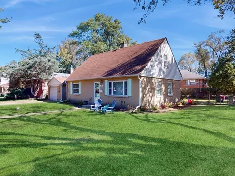 301 Darrow Ave, Evanston, IL 60202