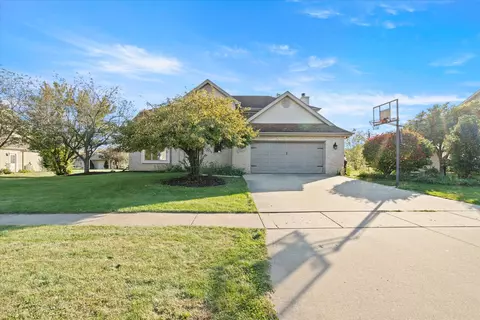 25037 W Tow Path Ln, Channahon, IL 60410