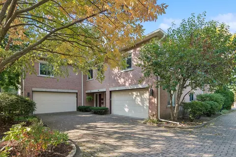 714 11th St, Wilmette, IL 60091