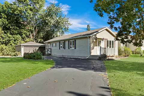 25210 W Park Dr, Antioch, IL 60002
