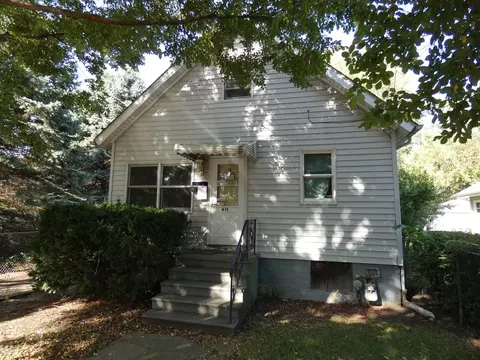 611 N Hickory St, Joliet, IL 60435