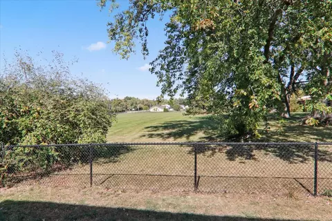 Exterior - 300 A Shelbourne Dr, Normal, IL 61761 photo 6 of 7