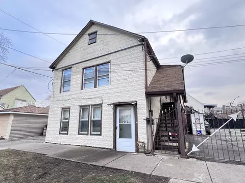 2515 W 42nd St, Chicago, IL 60632