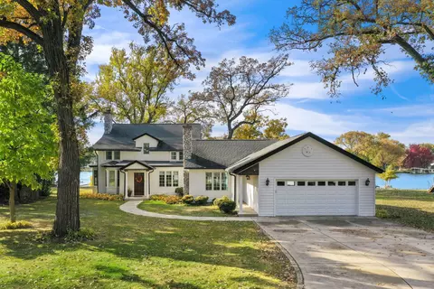 2509 N Villa Ln, Mchenry, IL 60051