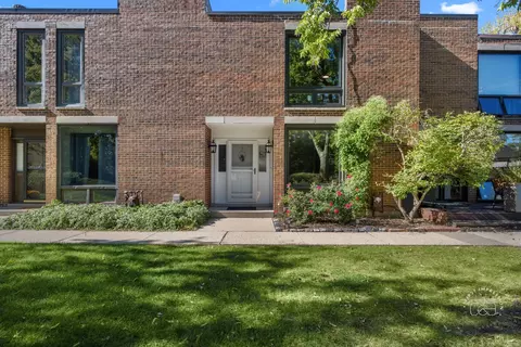 17 Birch Tree Ct, Elmhurst, IL 60126