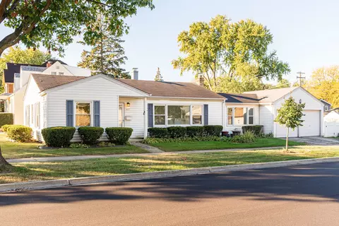 647 E Washington Blvd, Lombard, IL 60148