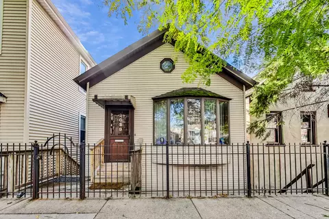2039 W Cullerton St, Chicago, IL 60608