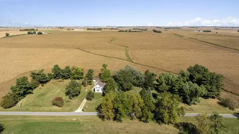 29319 Fremont Rd, Milledgeville, IL 61051