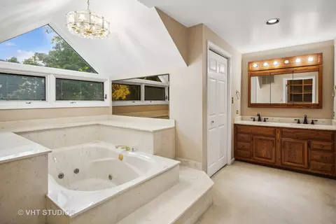 12 Briar Rd, Golf, IL 60029 photo 11