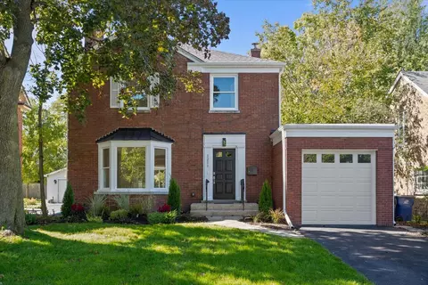 1211 16th St, Wilmette, IL 60091