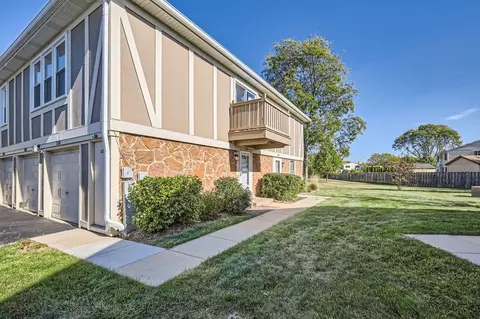 1118 Brunswick Hbr #1118, Schaumburg, IL 60193