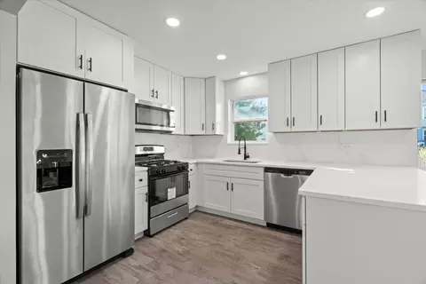 Kitchen - 5610 Cider Grove Ct, Plainfield, IL 60586 photo 1 of 2