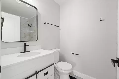 Bath - 5610 Cider Grove Ct, Plainfield, IL 60586 photo 2 of 5