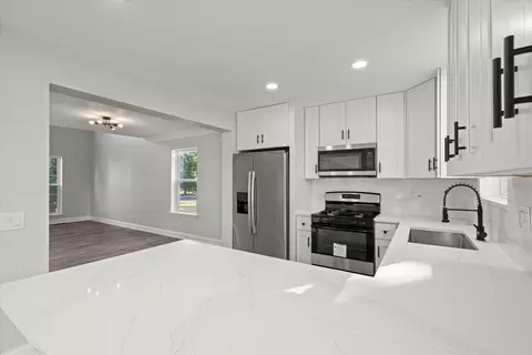 Kitchen - 5610 Cider Grove Ct, Plainfield, IL 60586 photo 2 of 2