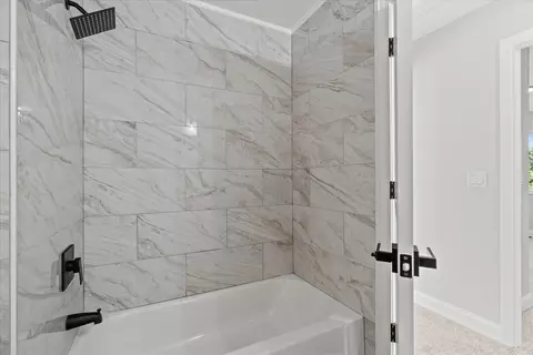 Bath - 5610 Cider Grove Ct, Plainfield, IL 60586 photo 3 of 5