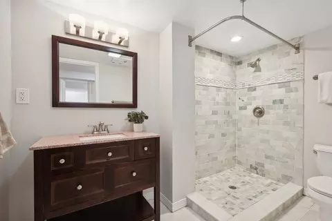 Bath - 3328 Lyons St, Evanston, IL 60203 photo 3 of 3