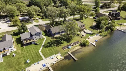 450 S Division St, Braidwood, IL 60408 photo 3