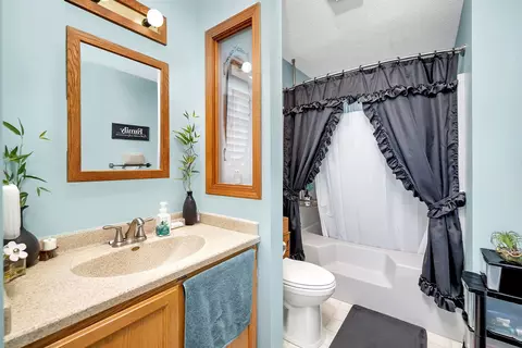 450 S Division St, Braidwood, IL 60408 photo 17