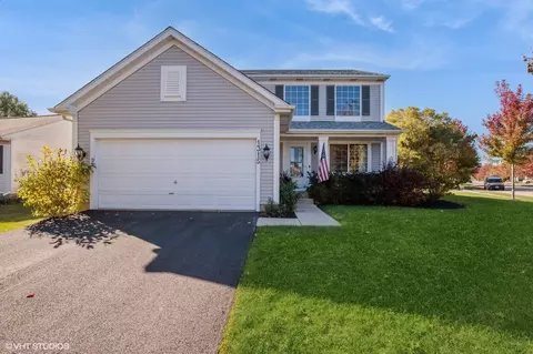 1315 Fairport Dr, Grayslake, IL 60030