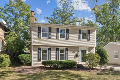 1037 Sheridan Rd, Deerfield, IL 60015