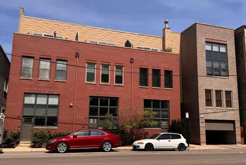 2451 N Clybourn Ave #6, Chicago, IL 60614