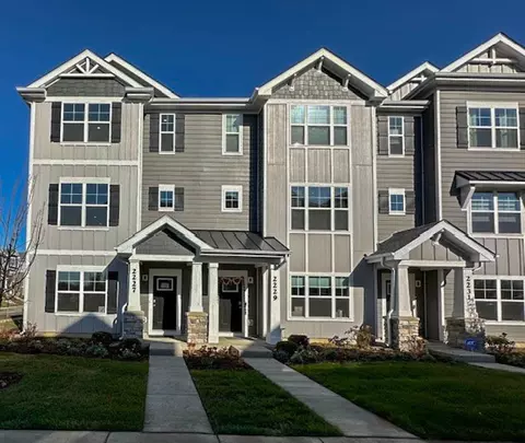 2227 Glacier St, Mundelein, IL 60060