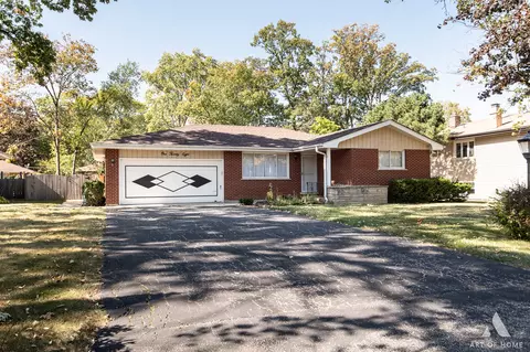 128 Montclare Ln, Wood Dale, IL 60191
