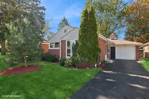 8948 S Utica Ave, Evergreen Park, IL 60805