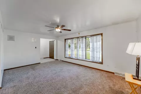 14207 Kilpatrick Ave, Crestwood, IL 60418 photo 3