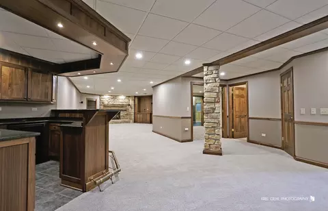 Living - 1069 Reddington Dr, Aurora, IL 60502 photo 8 of 10