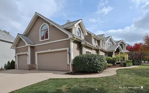 Exterior - 1069 Reddington Dr, Aurora, IL 60502 photo 8 of 8