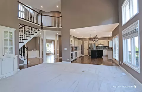 Living - 1069 Reddington Dr, Aurora, IL 60502 photo 7 of 10