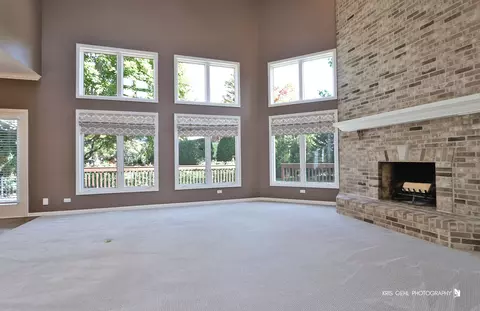 Living - 1069 Reddington Dr, Aurora, IL 60502 photo 5 of 10