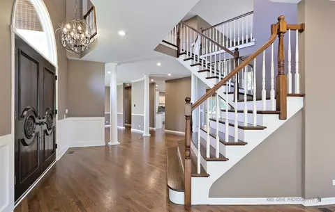 Entry Way - 1069 Reddington Dr, Aurora, IL 60502 photo 2 of 4