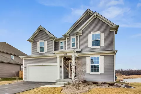 388 S Pointe Ave, South Elgin, IL 60177