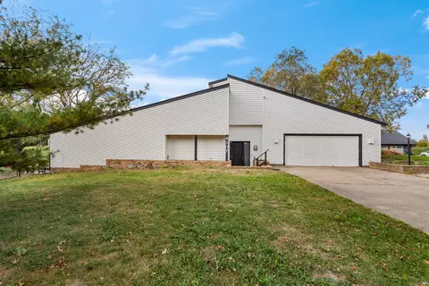 4107 W Kirby Ave, Champaign, IL 61822